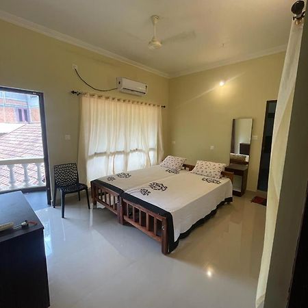 Отель Kalpadiyil Balarampuram Экстерьер фото